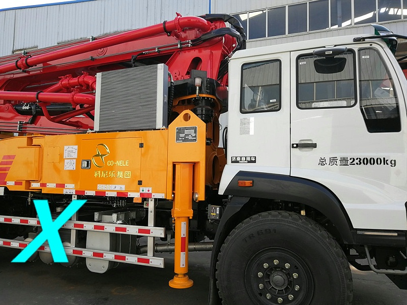 青島小型混凝土泵車價格 (14)