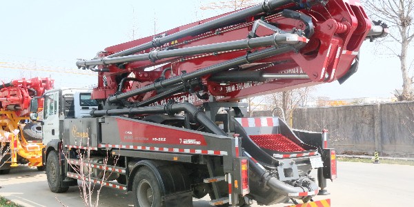 泵車應隨時監視各種儀表和指示燈