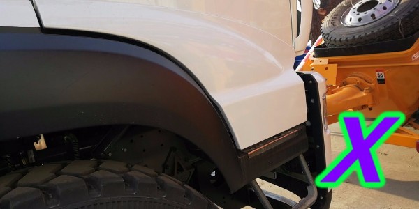 混凝土泵的實(shí)際出口壓力和實(shí)際輸送方量受哪種因素制約和影響？