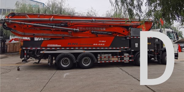 泵車的泵送系統由哪些機構組成？